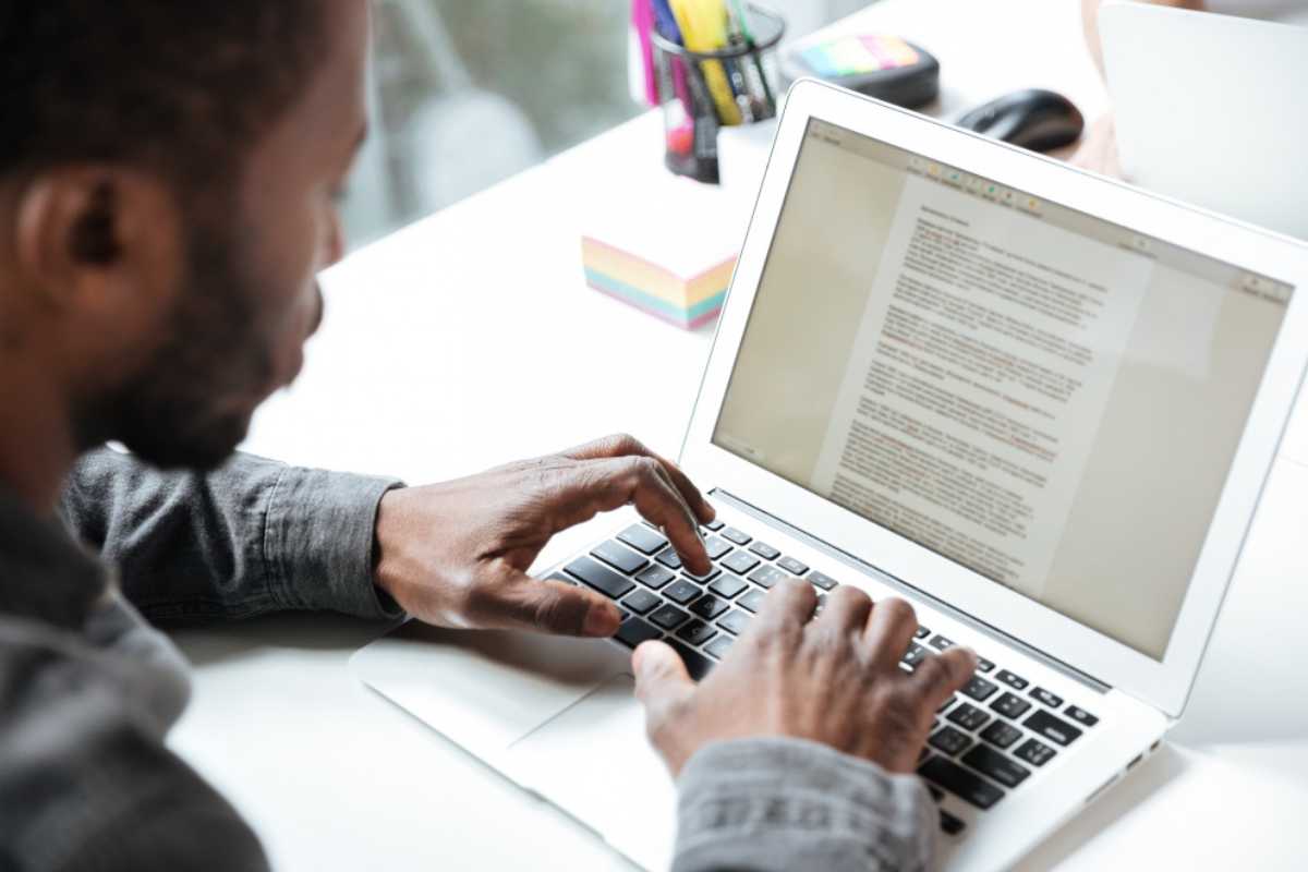 Editor de PDF online ou programa instalado: qual é mais prático