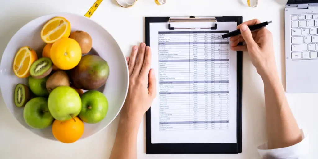5 perguntas essenciais para fazer ao nutricionista na primeira consulta