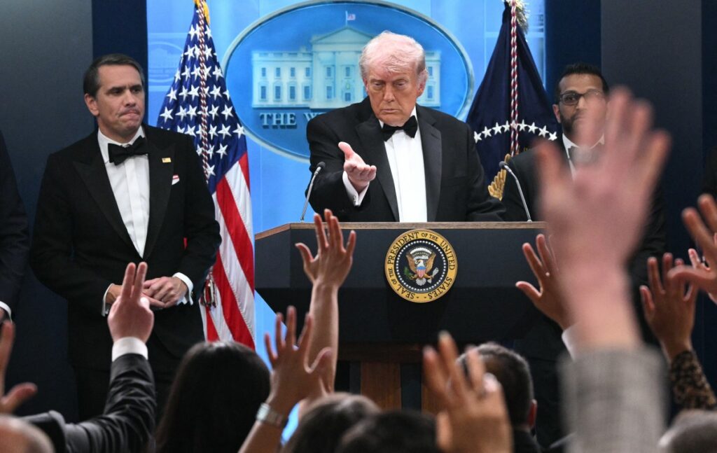 Ataque a tiros em Washington é 'lobo solitário', diz Trump