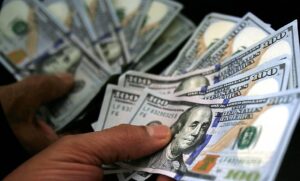 d lar cai abaixo de r 5 ap s fala de trump sobre i 1776120128 1
