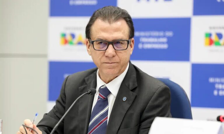 Marinho cobra Congresso sobre fim da 6x1 e apps