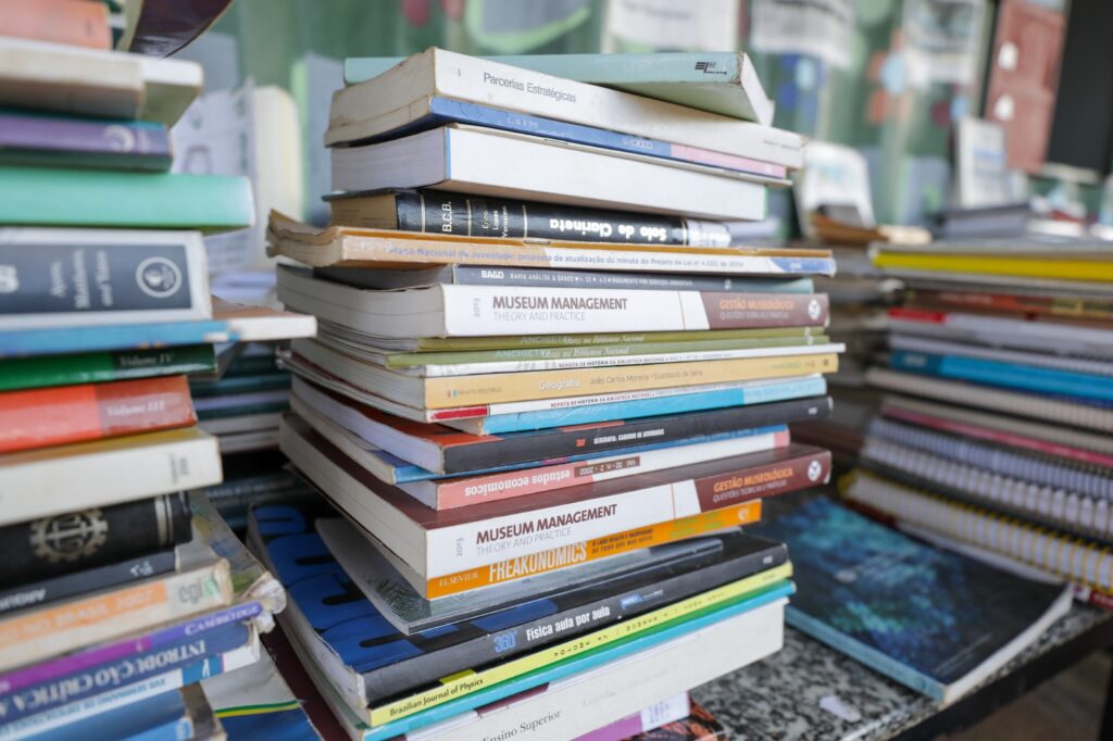Venda de livros cresce 6,5% no Brasil em 2025; veja balanço