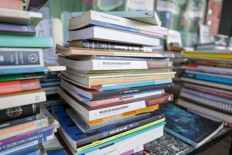 Venda de livros cresce 6,5% no Brasil em 2025; veja balanço