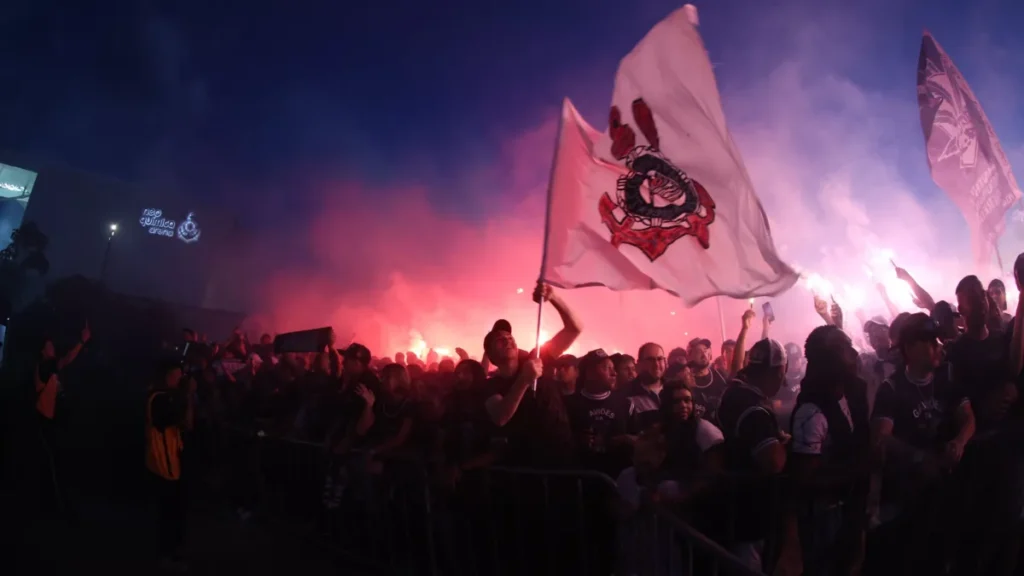 Corinthians vence, mas Inter avança na Copa do Brasil 1 Corinthians vence, mas Inter avança na Copa do Brasil