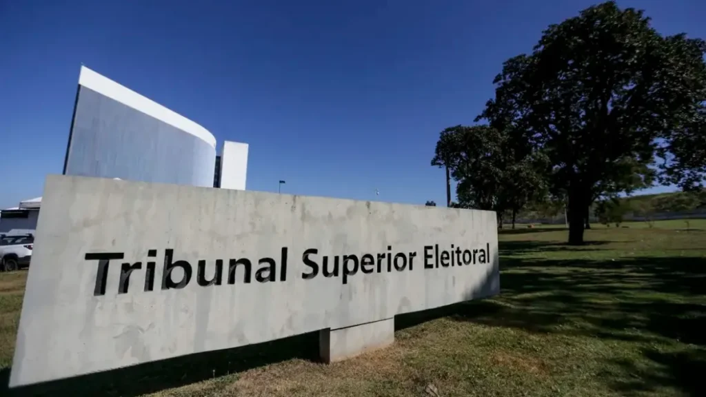 TSE cria conselho contra desinformação e uso de IA nas eleições